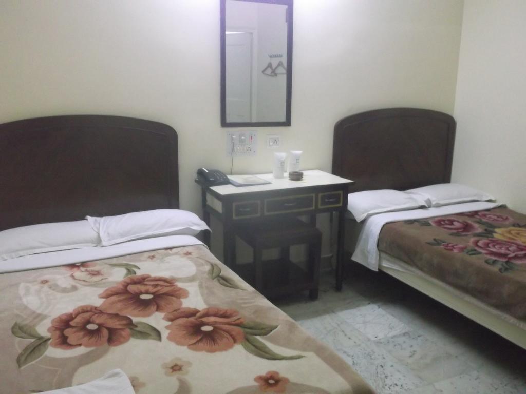 Hotel Mahamaya Bodh Gaya Phòng bức ảnh